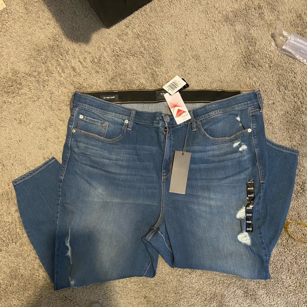 Torrid jeans - BRAND NEW with TAGS - size 26W Xtra short